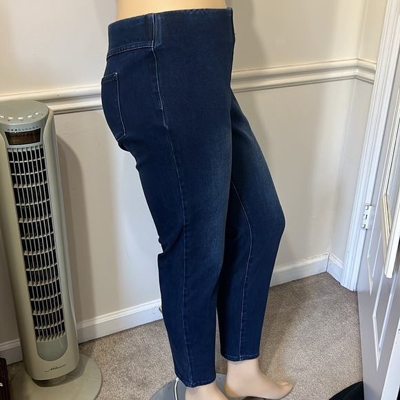 SOFT SURROUNDINGS Size Large Pull on High Rise Elastic Waist Jeans - Picture 2 of 8